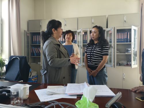 調(diào)研組對(duì)伊犁州污普辦檔案工作進(jìn)行現(xiàn)場(chǎng)指導(dǎo)